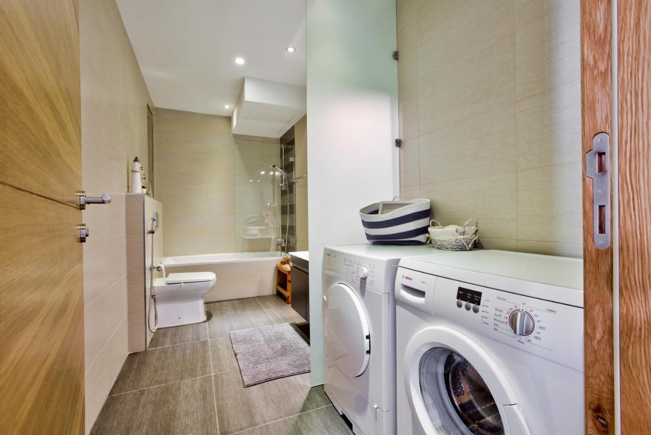 Bright And Central 2 Bedroom Apartment In Слима Экстерьер фото